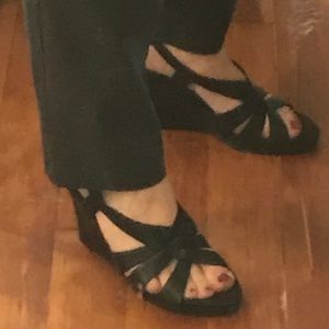 Comfy pretty Aerosoles summer heels - vegan!
